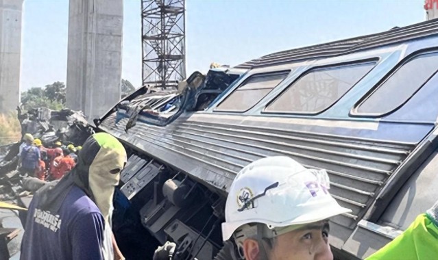 jjb-132条人命在前，意大利承包商又毁高铁，泰总理放话：黑名单见！