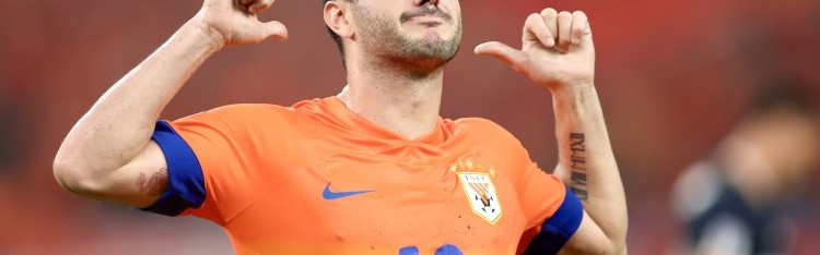 瓦神！瓦科24场3次戴帽、1次大四喜，22球0点球领跑中超射手榜！