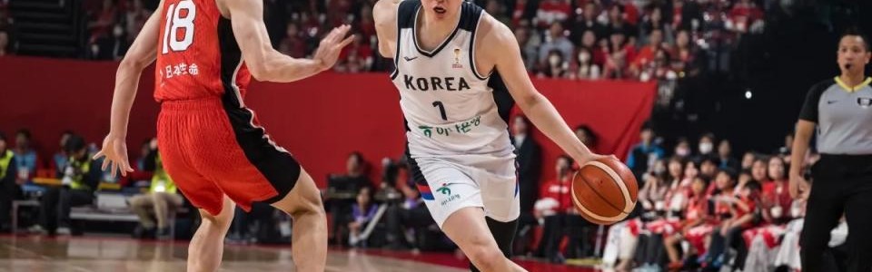 jjb-世预赛-日本男篮力克韩国稳居小组第一 霍金森24+7李贤重28+11