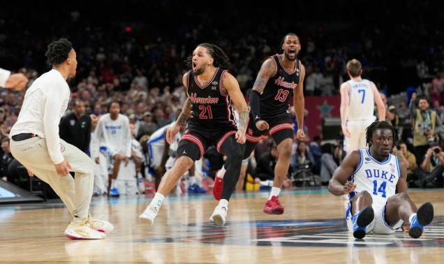 竞技宝-最后一分钟9比0逆转风暴！NCAA史上第五大奇迹诞生