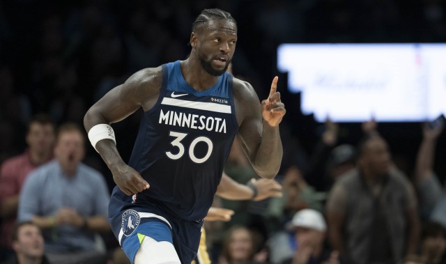 jjb-表现不俗！兰德尔半场11投5中&amp;罚球2中2得13分4板1断 正负值+14