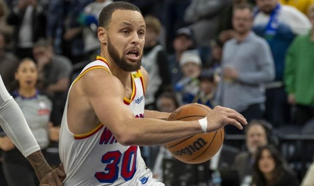 竞技宝网页版-不愿透支未来&amp;厌恶平庸阵容 库里为何反复横跳？